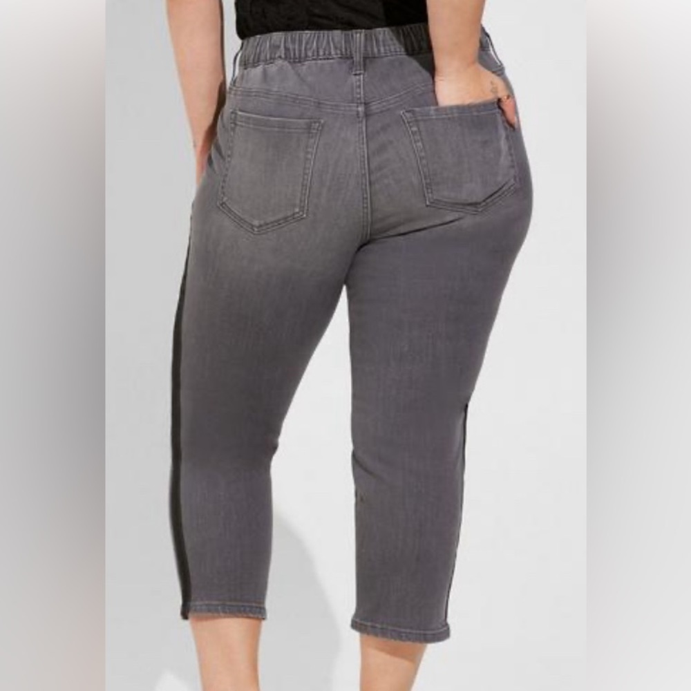 Crop Pull-On Weekend Straight Super Soft Mid-Rise Jean - Picture 2 of 7